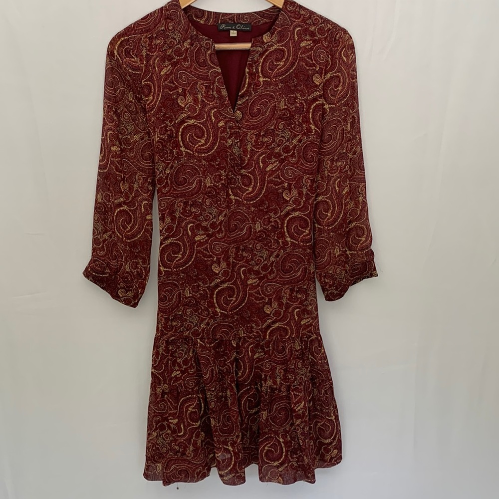 Rose & Olive Paisley V-Neck Sheer Sleeve Ruffle Hem Dress Fall Red Size Small